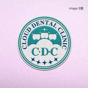 あらきの (now3ark)さんのクールでかっこいいドクターの医療制服手術用（スクラブ）の胸ポケットのロゴデザインへの提案