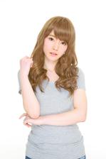 梨村あずみ (asnas)さんの商品画像の加工(モデルの肌や髪の毛の色加工)への提案