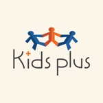 piperoniさんの保育園向けの業務支援システム『kids plus』のロゴへの提案