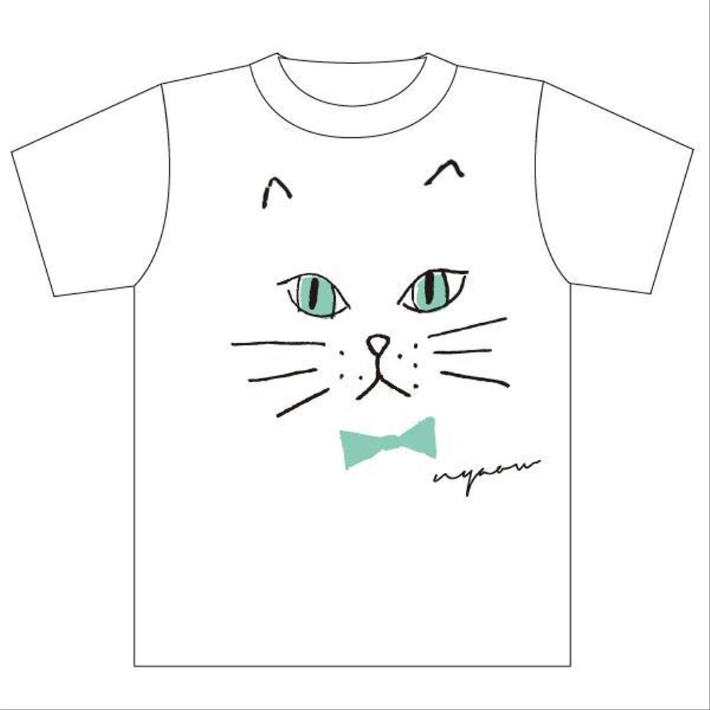 20代〜40代女性がターゲットの雑貨屋さんで販売するTシャツのプリントデザイン