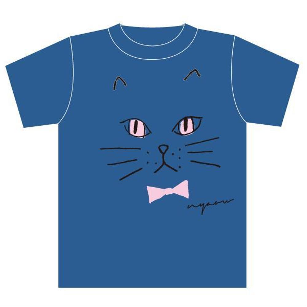 20代〜40代女性がターゲットの雑貨屋さんで販売するTシャツのプリントデザイン