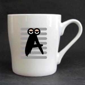 つむり ()さんのイニシャルマグカップのオリジナルデザインへの提案