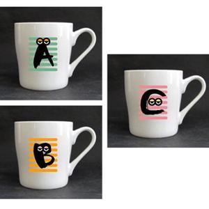 つむり ()さんのイニシャルマグカップのオリジナルデザインへの提案