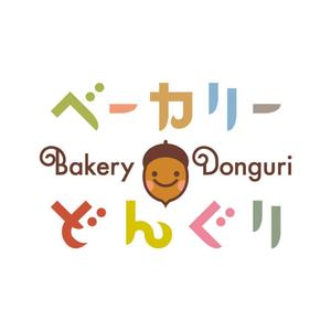 さんの「ベーカリー　どんぐり」のロゴ作成への提案