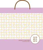 cocoa_yanさんの可愛い【和】の包装紙と手提げ袋のデザイン。麻布かりんと様の様な、可愛らしい京都の舞妓さんが持つ感じへの提案