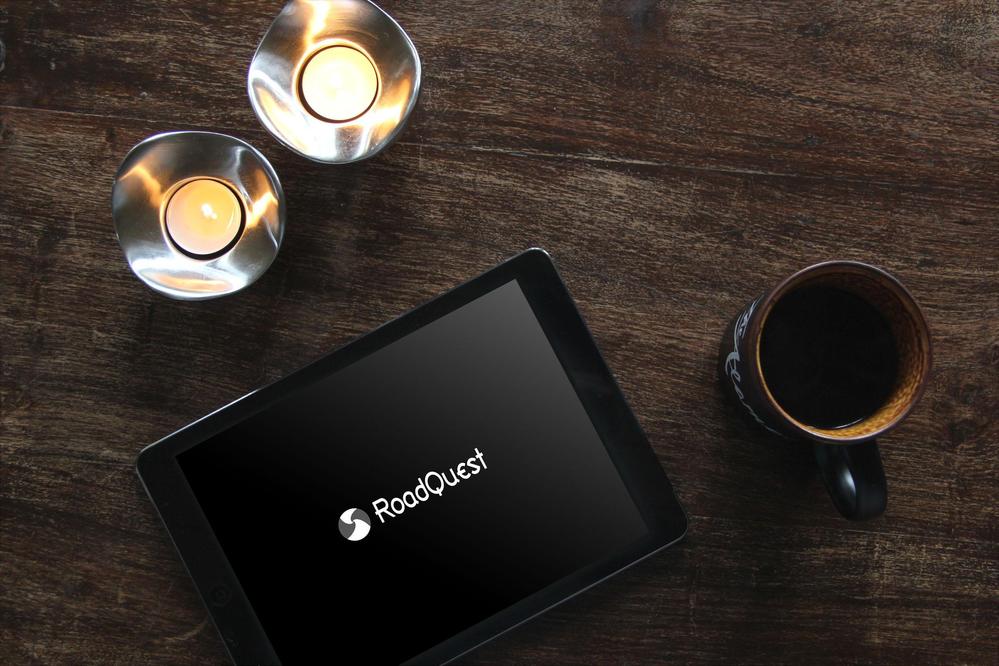 ポータブルナビ「RoadQuest」のロゴ作成