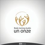 DEX-Design (dex-design)さんのパーソナルピラティススタジオ「un onze」のロゴへの提案