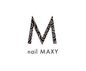 rie-koさんのネイルサロン「nail MAXY ikebukuro」のロゴへの提案