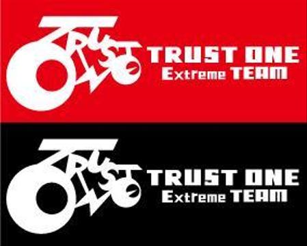 遊路 (yuro_6)さんの「TRUST ONE EXTREME TEAM」のロゴ作成への提案