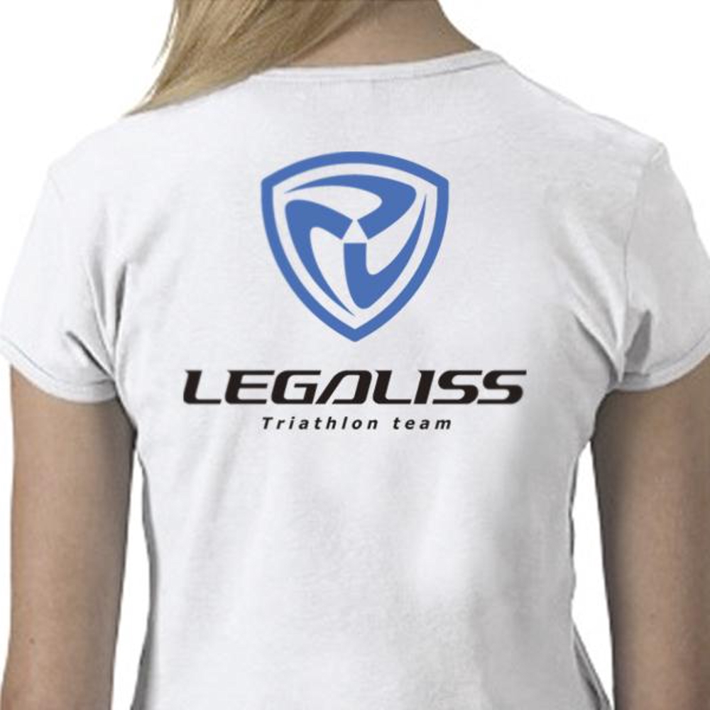 トライアスロンチーム「LEGALISS」 (レガリス）のチームロゴ　