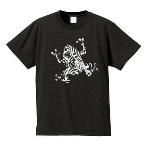 DeeDeeGraphics (DeeDeeGraphics)さんのアウトドア系ブランドの動物イラストを使ったTシャツデザインへの提案