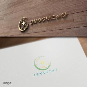 late_design ()さんの新規開設予定のクリニック【ひかりクリニック】のロゴ作成への提案