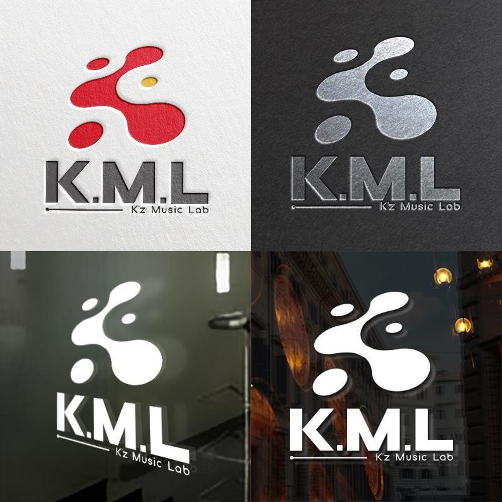 架空のレコード会社「K.M.L」のロゴ