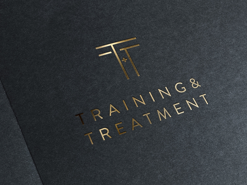 医療トレーニング施設　開設の　ロゴ