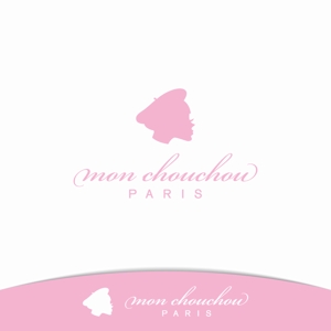 DeeDeeGraphics (DeeDeeGraphics)さんのパリのおしゃれな雑貨屋さん、「mon chouchou」(モン シュシュ)のロゴへの提案