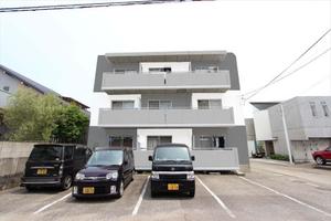 972023 (972023)さんの外壁塗装デザイン（急募）鉄骨造りの外壁塗装カラーコーディネート②への提案