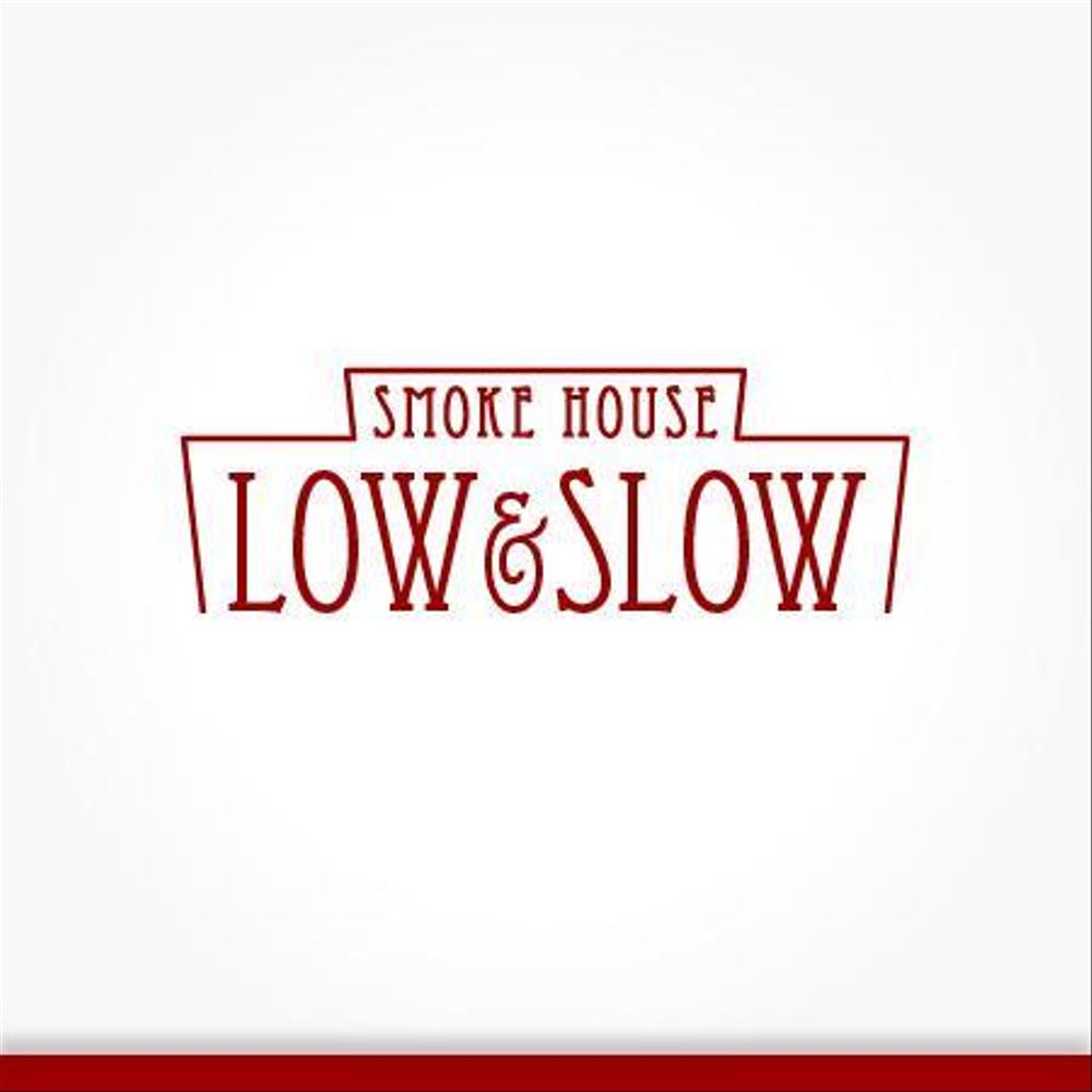 飲食店「LOW & SLOW」のロゴ