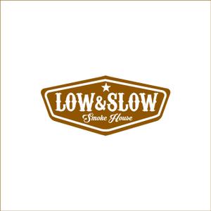 queuecat (queuecat)さんの飲食店「LOW & SLOW」のロゴへの提案