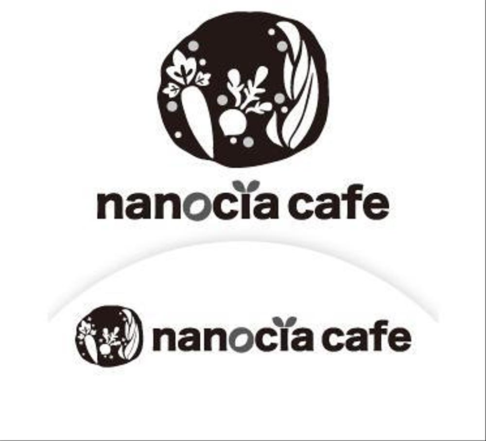 カフェ「nanocia cafe」のロゴ