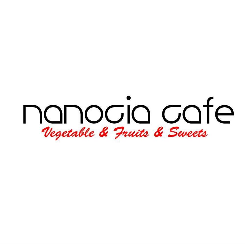 カフェ「nanocia cafe」のロゴ