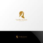 Nyankichi.com (Nyankichi_com)さんのInternational Club 「Vanilla Season」のロゴ製作への提案