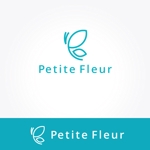 ふくみみデザイン (fuku33)さんのアパレルショップサイト「Petite Fleur」のロゴへの提案