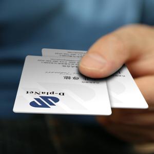 PlusOne (plusHD)さんのドローン・建設資材商社・中古車販売業　D-plaNet株式会社の名刺への提案