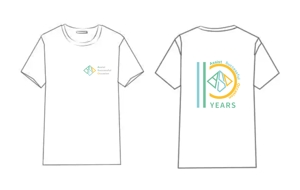 ぽんぽん (haruka0115322)さんのTシャツデザイン：IT企業の10周年記念への提案