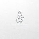 akirla / design・3D (akirlan)さんの白鳥をイメージできるロゴに王冠被せて欲しいへの提案
