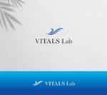 take5-design (take5-design)さんの「VITALS Lab」ロゴ制作｜人生最適化を象徴する、知的で自然体な世界観を表現への提案