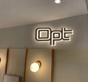 s m d s (smds)さんのシンプル＆高品質なビジネス仕様の滞在施設「Opt」のロゴ（看板）への提案
