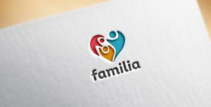 REVELA (REVELA)さんの子育てコミュニティサロン「familia」のロゴへの提案