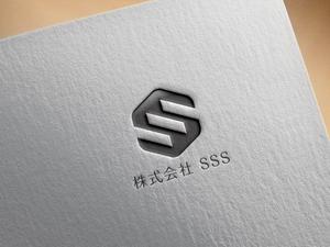 hayate_design (hayate_desgn)さんの新会社「株式会社SSS（スリーエフ）」のロゴ作成｜美容医療・黒・洗練・強さがテーマへの提案