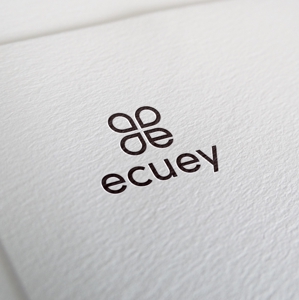 TAK_design (TAK_1221)さんのアパレルショップサイト「écuey」のロゴへの提案