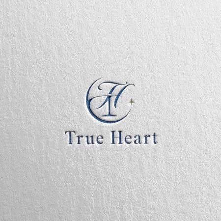 TAK_design (TAK_1221)さんの『ナイトワーク』に関わるサービスや商品に特化した複数事業を展開する会社のロゴ(株)TrueHeartへの提案
