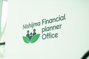 NAVNEET SINGH (HANAVI)さんのファイナンシャルプランナー事務所のロゴ作成依頼への提案