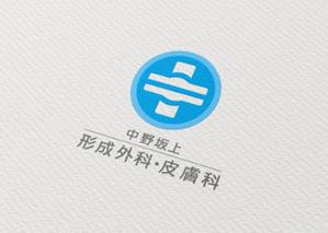 toitoidesign (toitoidesign)さんの医療クリニックのロゴデザイン（白十字・ライトブルー・漢字表記あり）への提案