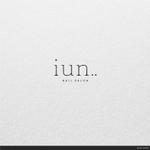 FOURTH GRAPHICS (kh14)さんのネイルサロン「iun.. 」の店名ロゴへの提案