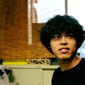 明石龍一朗