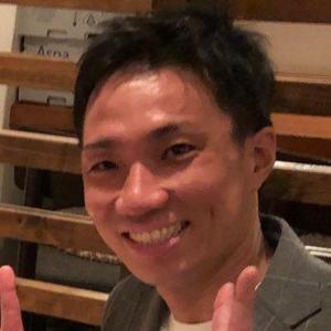 辻　明弘