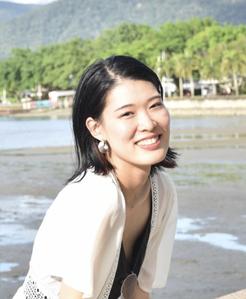 山根　夢乃