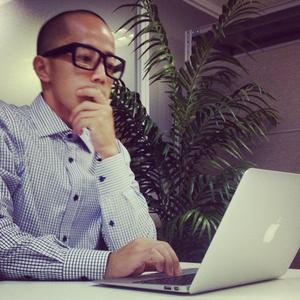 尾崎恭一