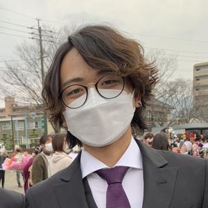 岩原　アキ