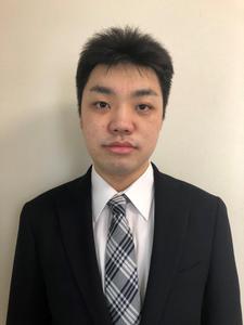 山本 佳樹