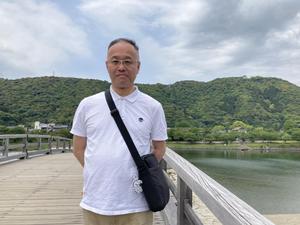 にがおえや