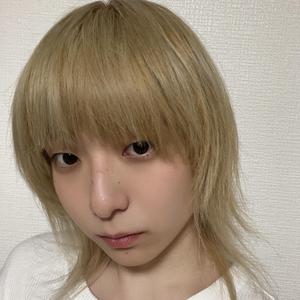 吉本彩人