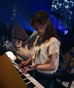 U里55