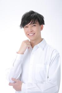 三上 巧人
