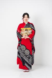 表 理恵