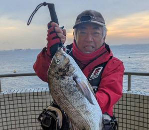 山本 秀治